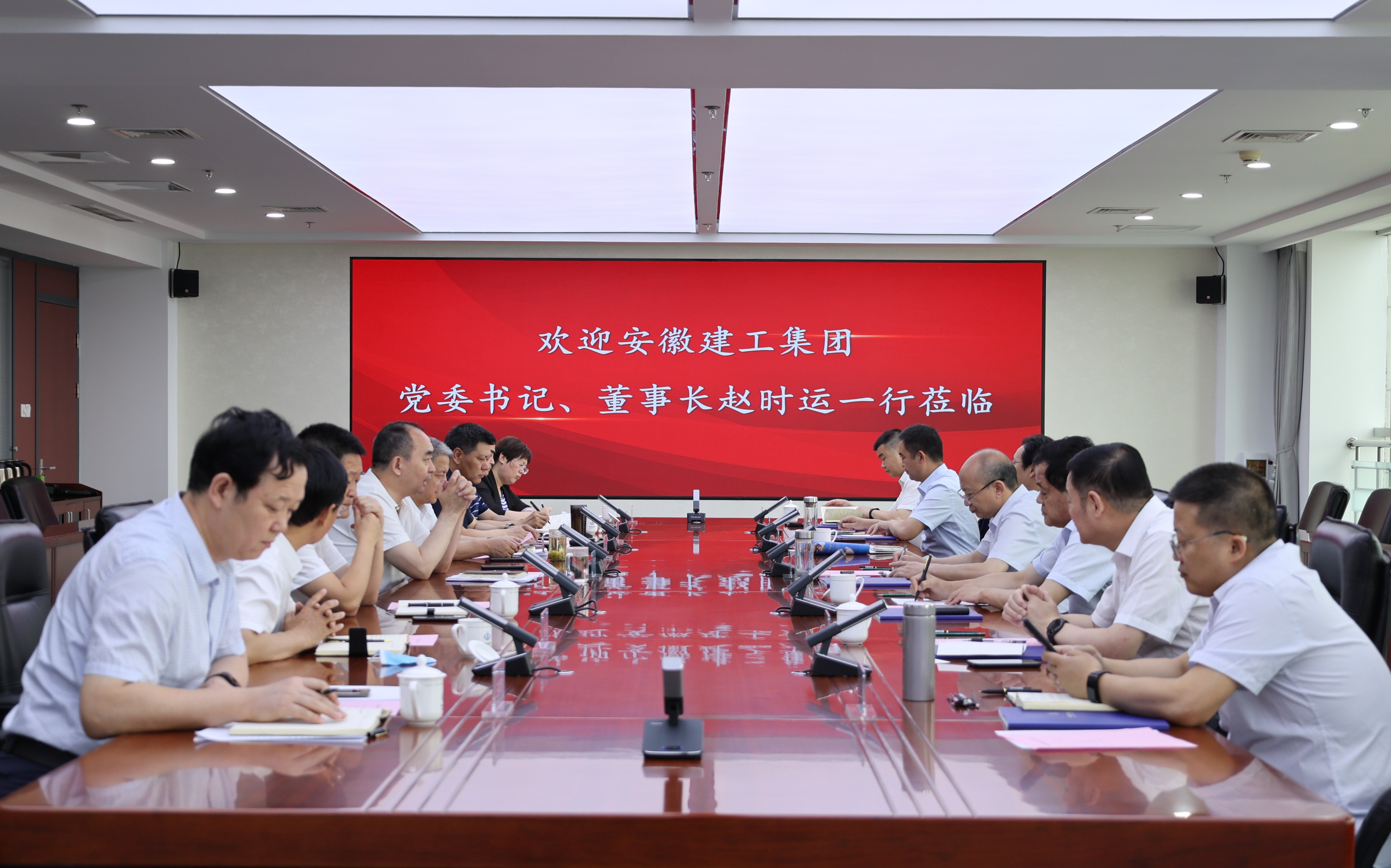 ���ս�����ɽ����Ͷ��̸����