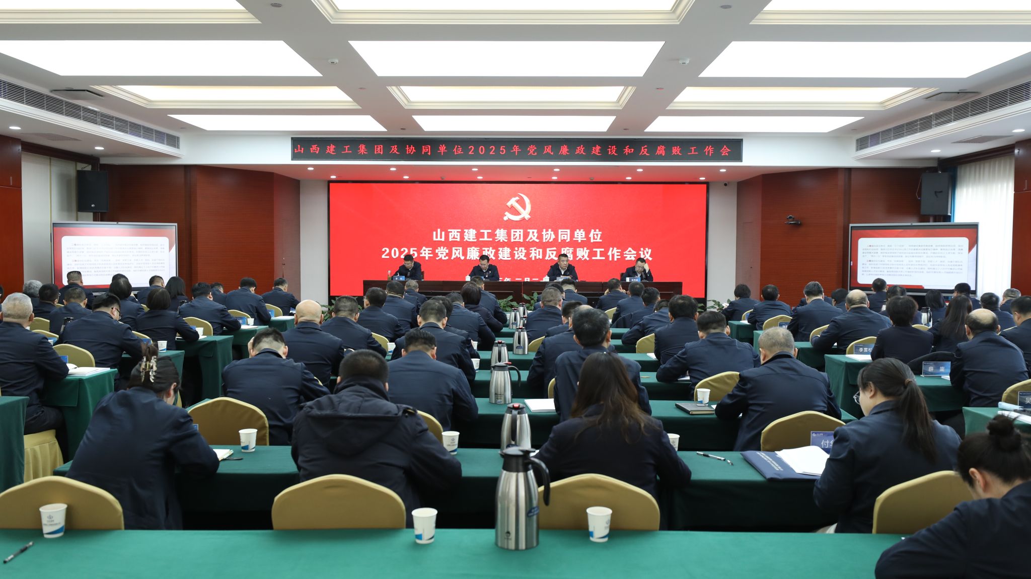 ɽ����Ͷ�������ż�Эͬ��λ�ٿ�2025�굳������GGPoker�ͷ���������ۻ�