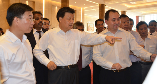 ����ɽ�Ӳ�Ԯ˹���������������ο˹��ʾۻ�����ά����Ŀ