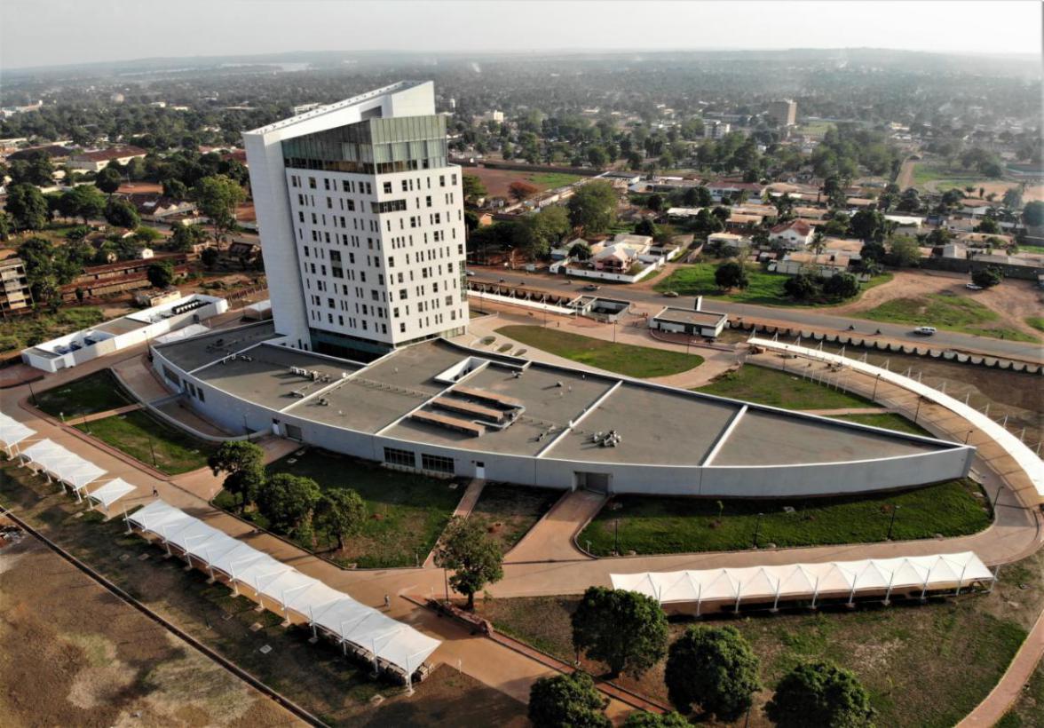 ɽ����Ͷ�в����޹������а༪������Ŀ�����ƽ�