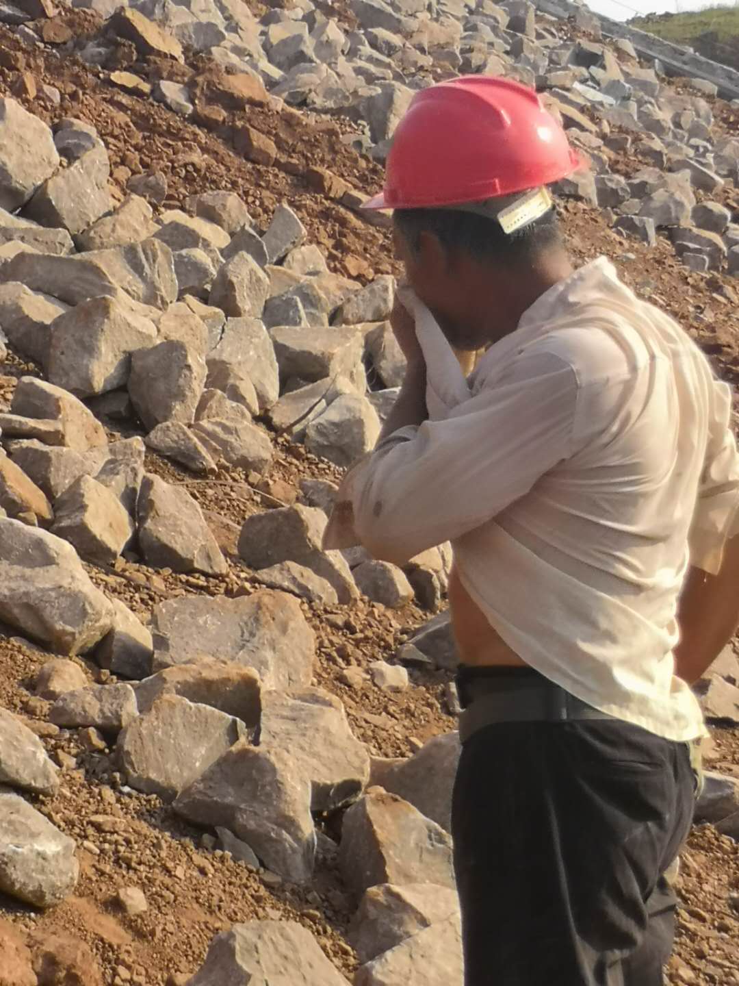 ɽ����Ͷ��е������ְ������ʱ��������Ŀ����һ��