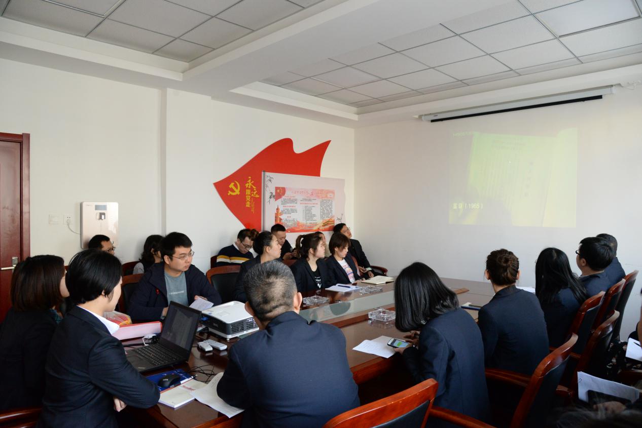 ���ڽ�ͨ�Ž���֧����֯��չ��ѧ�׷�����ߵ�����������˶�