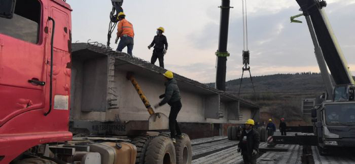 ɽ����Ͷ��е�����Ž��ǹ�·��ĿԲ�����302Ƭ����ʹ��