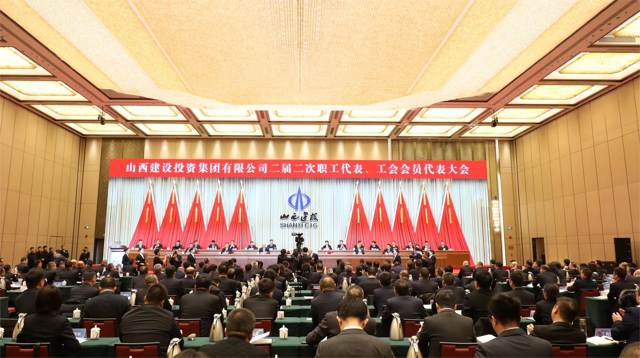 ɽ����Ͷ������ɽ����Ͷ���Ŷ�����Ρ�˫���ᡱ���ٻ�������弰С��˽�ҽ���