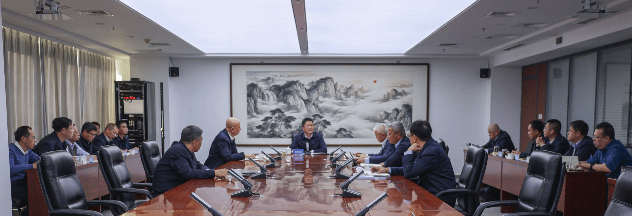 ɽ����Ͷ����ת��ѧϰ�᳹ʡίʮ����Ŵ�ȫ����ʡί��������ۻᾫ��