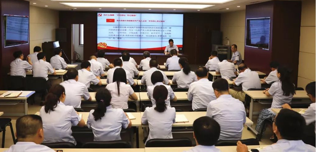 ���²㶯̬��ɽ����Ͷ�������Ų������ġ��м�ʹ����������ˢ��������ʱ����ʵ��ת����������Ϊ