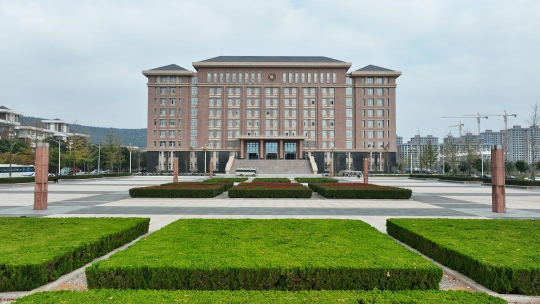 ɽ����Ͷ�������Ż���ʦ����ѧͼ�����Ŀ�ٻ�2023��ȡ���ɽ����