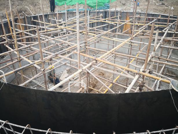 ɽ����Ͷ���Ǵ������·���������ܹ����̵ڶ����ʩ��ʹ��ʤ���깤