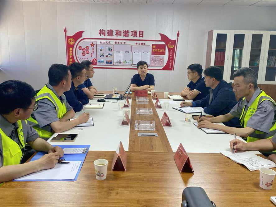 ɽ����Ͷ��е�����ŵ�ί��ǡ����³������һ�е������д�������Ŀ���ָ������