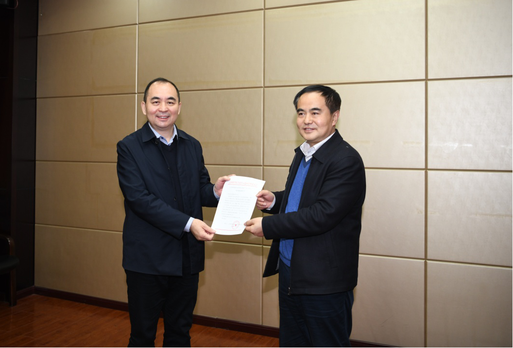 ɽ����Ͷ��ɽ���۸���ģ�����С�������ġ���ĿGGPoker�Խӻ�