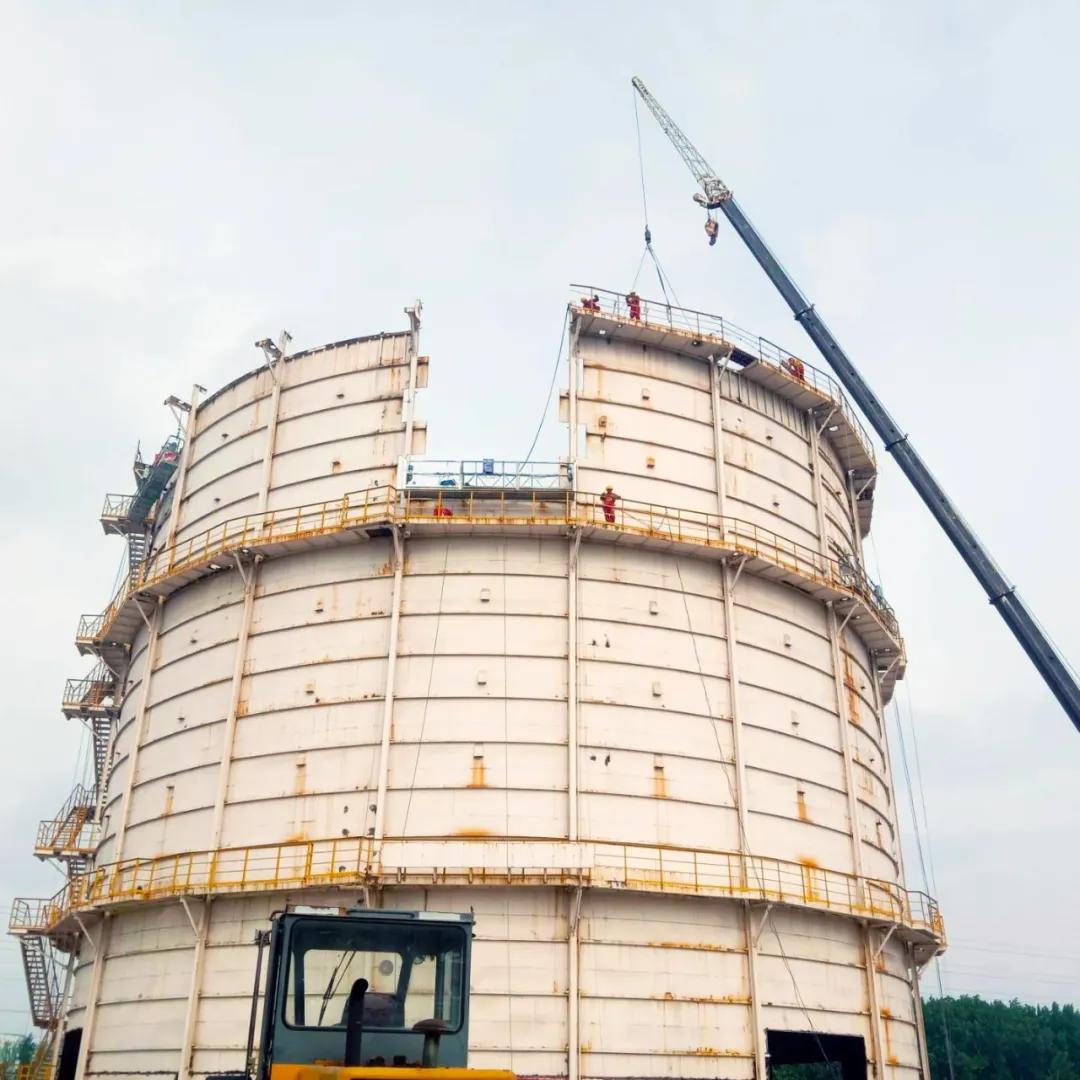 ɽ����Ͷװ�ü����׸�ʯ�������Ŀʩ��ȡ��ͻ����ϣ��